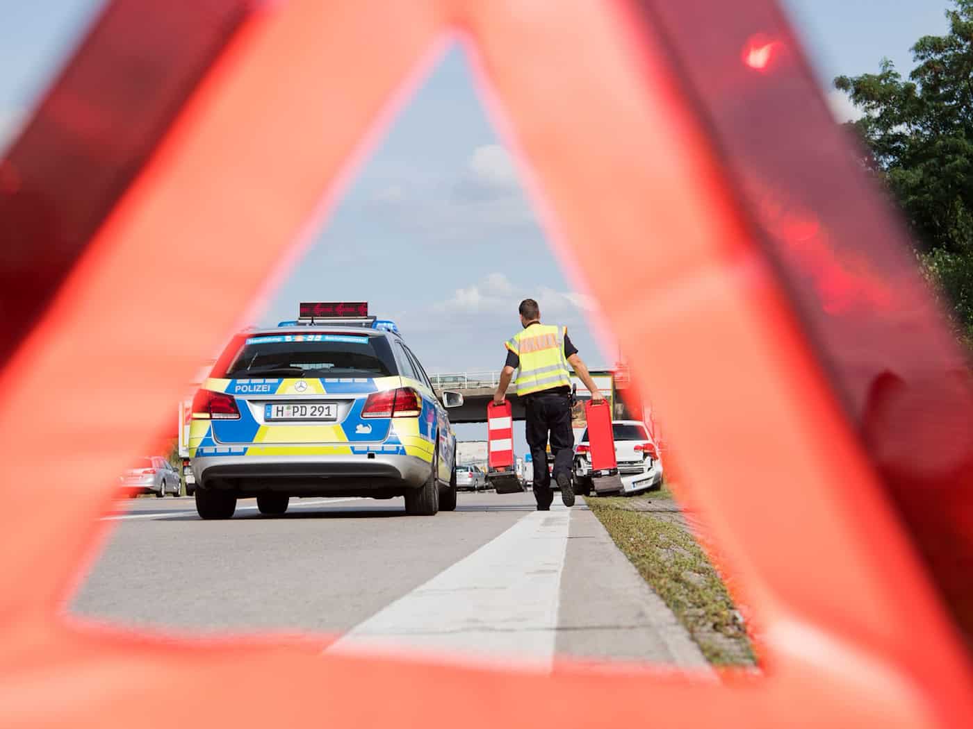 Schlachtabfälle sorgen für stundenlange Sperrung der A33