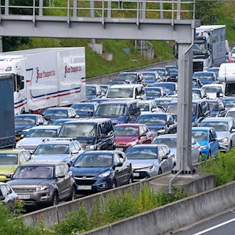 Staus zum Ferienende auf Autobahnen in Norddeutschland