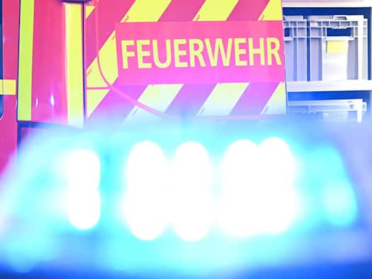 Transporter in Flammen - zwei Männer sterben bei Unfall