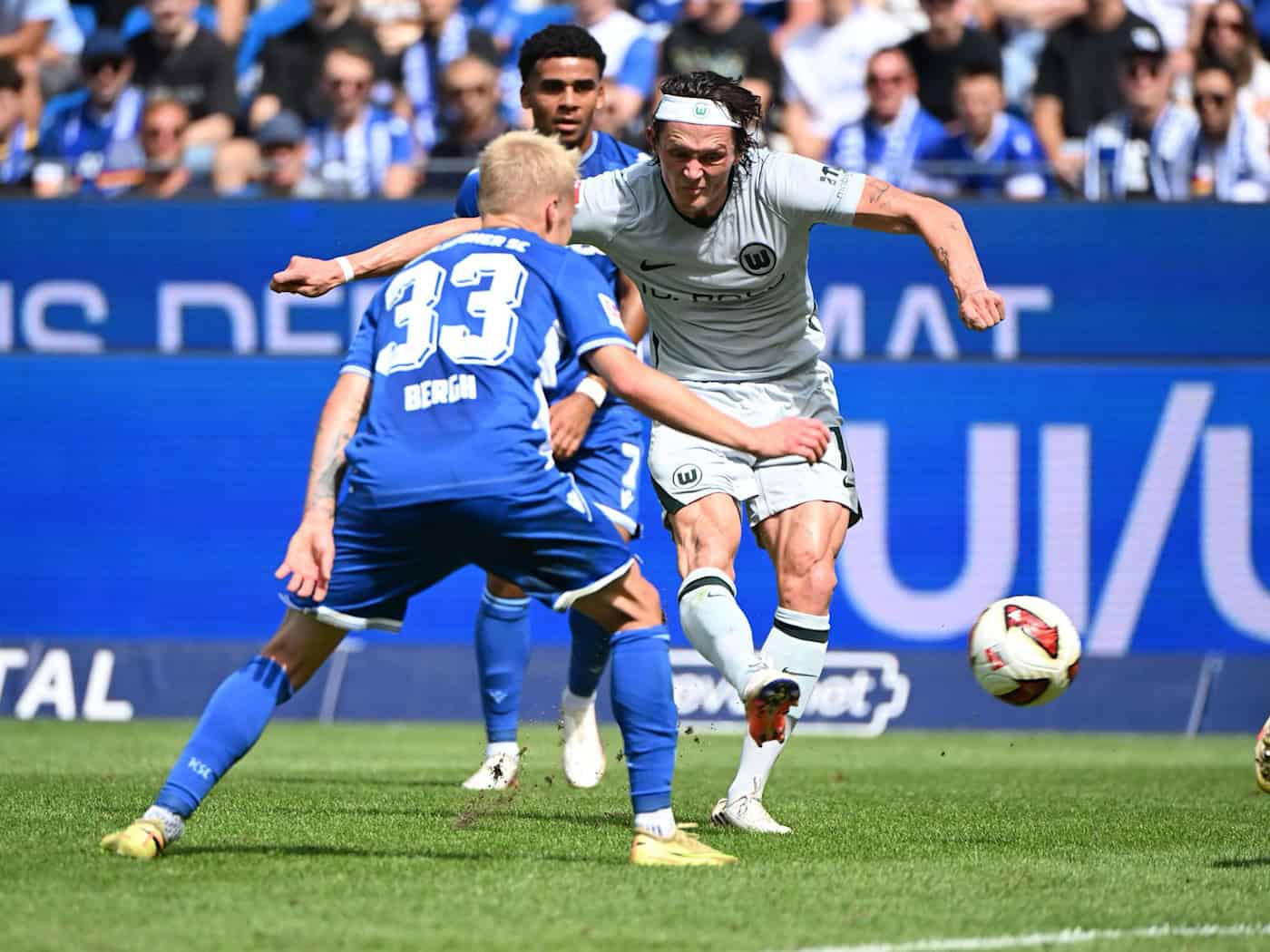 VfL Wolfsburg gewinnt 5:2 beim Karlsruher SC im Wildpark