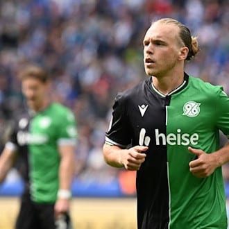 Verkündung im Stadion: Hannover-Stürmer verlängert Vertrag