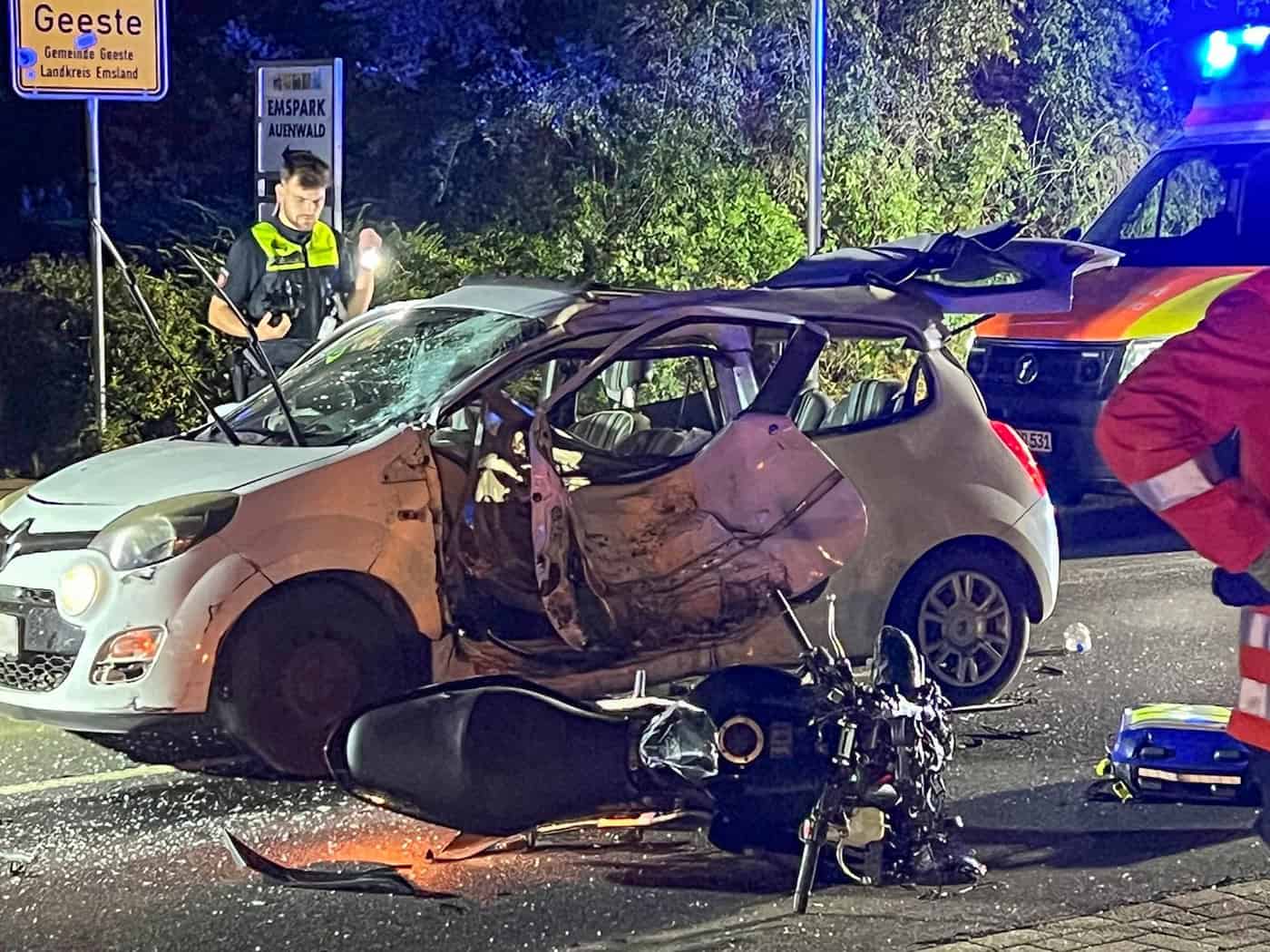 Von Auto erfasst: Motorradfahrer stirbt im Emsland