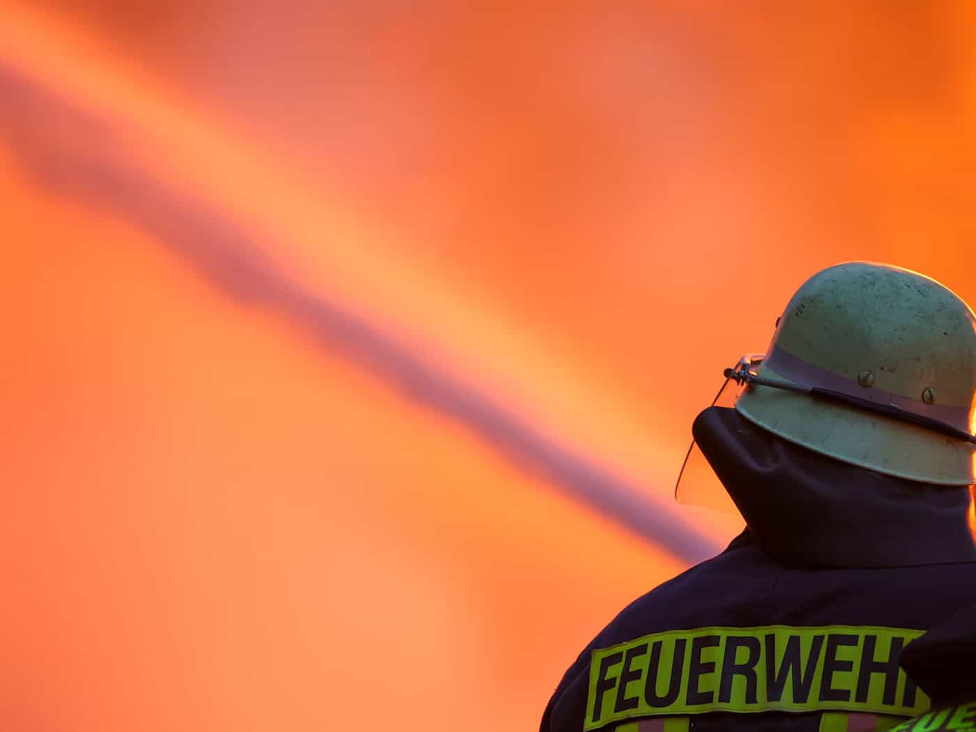 Waldbrand: A7 in Südniedersachsen voll gesperrt
