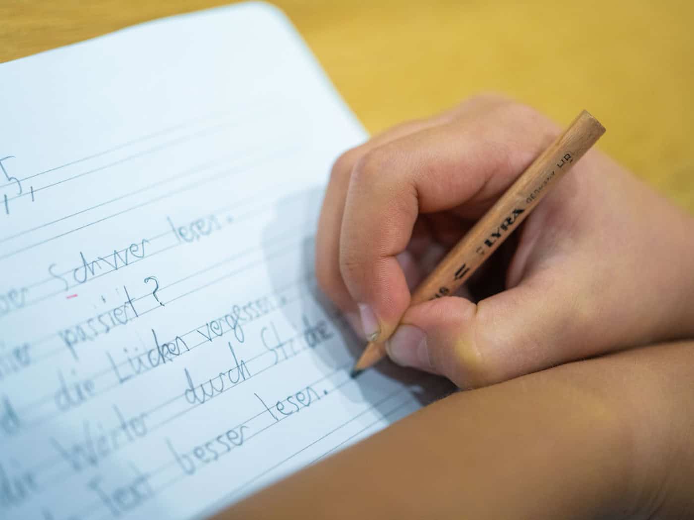 Weniger Kinder sollen erste Klasse wiederholen
