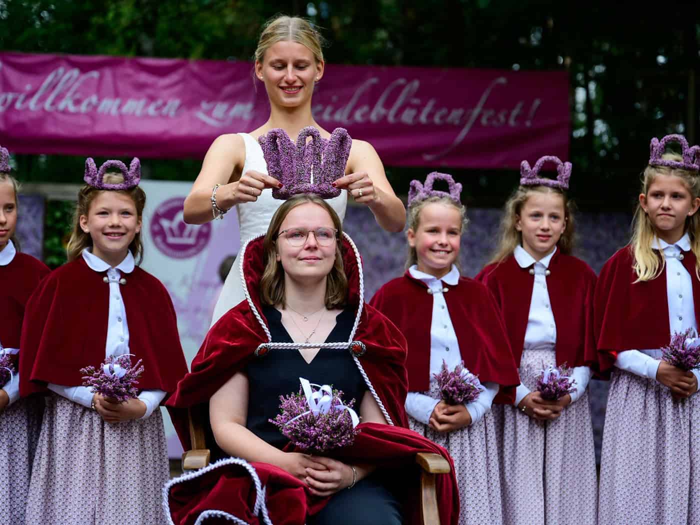 Neuntägiges Heideblütenfest in Amelinghausen startet mit Laser-Show am Lopausee