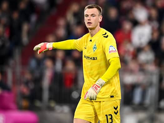 Werder Bremen setzt auf Karl Hein als Stammtorwart vor Auftakt in Freiburg