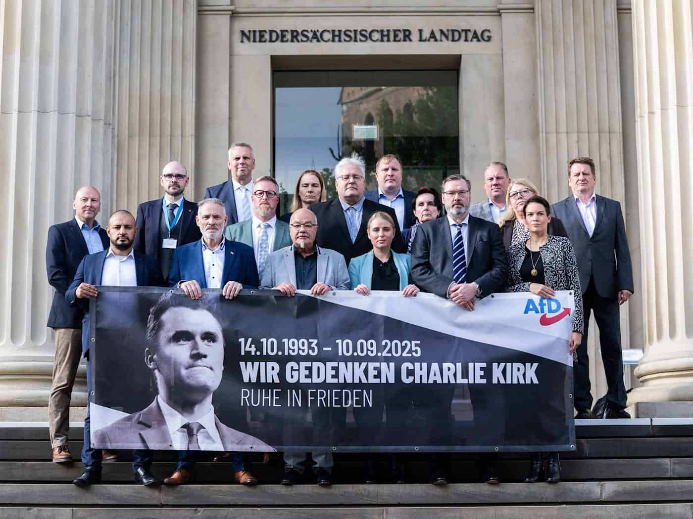 AfD gedenkt des erschossenen US-Aktivisten Charlie Kirk vor Niedersachsens Landtag