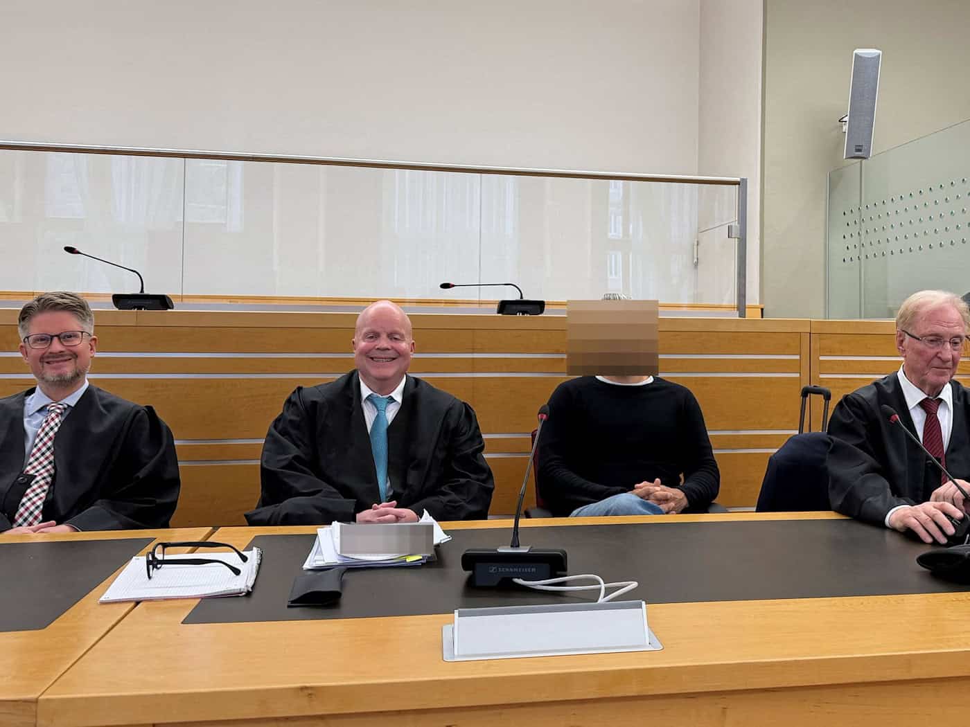 Mordvorwürfe und Leidensweg – Gericht spricht Arzt frei