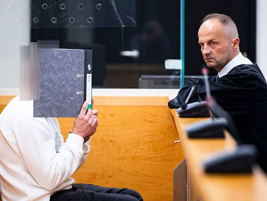 Betäubt, missbraucht, gefilmt? Mann in 103 Fällen angeklagt