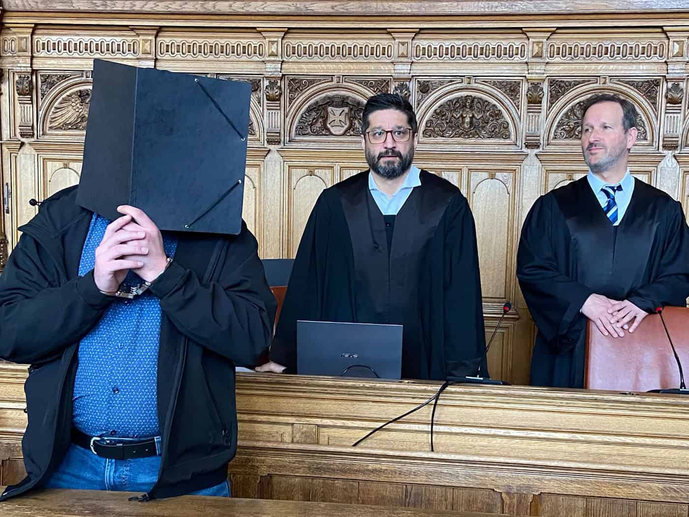 Dreifache Mutter getötet - Lebenslange Haft gefordert