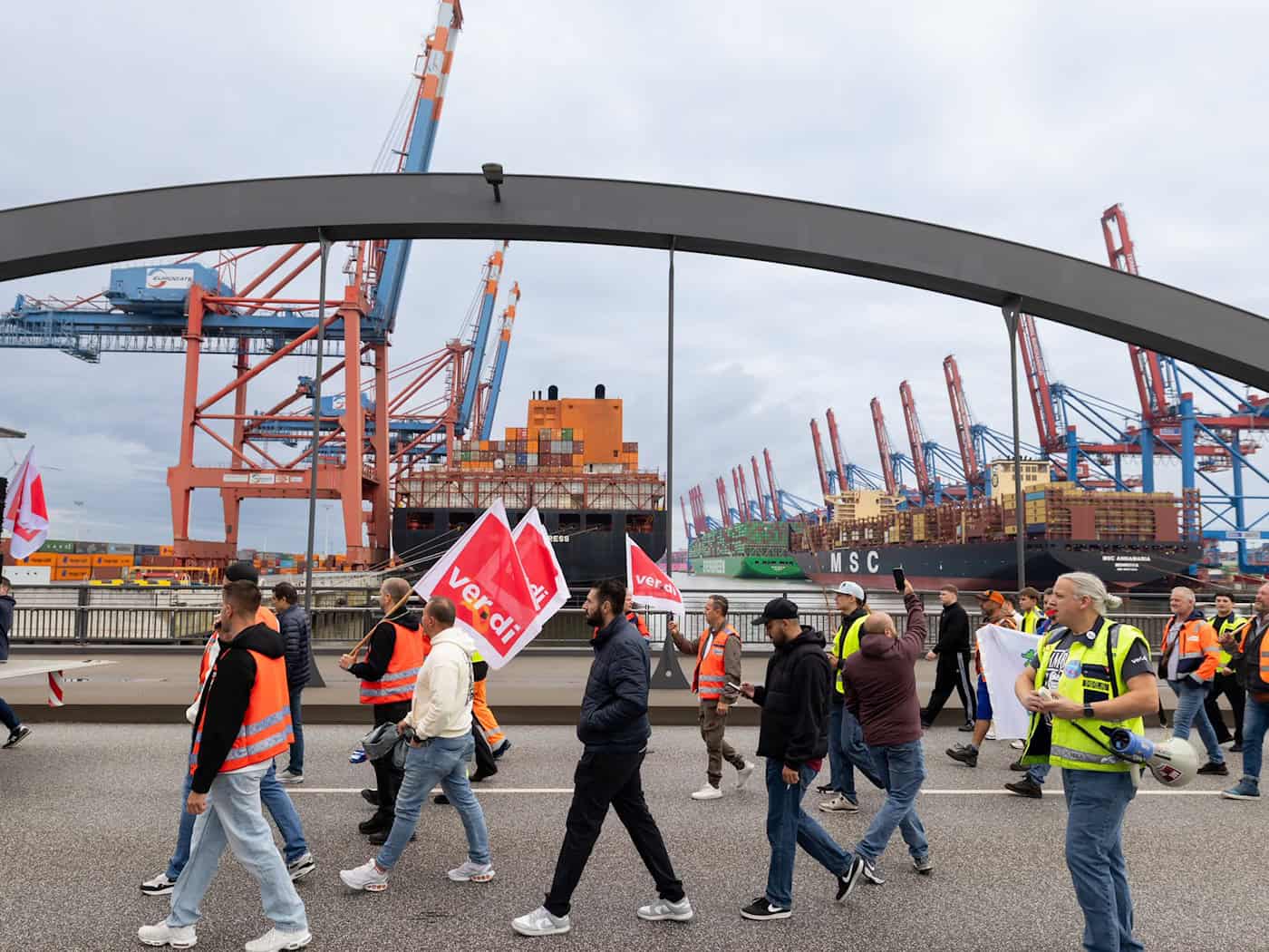 Erneut Warnstreiks an Seehäfen in Bremen und Niedersachsen