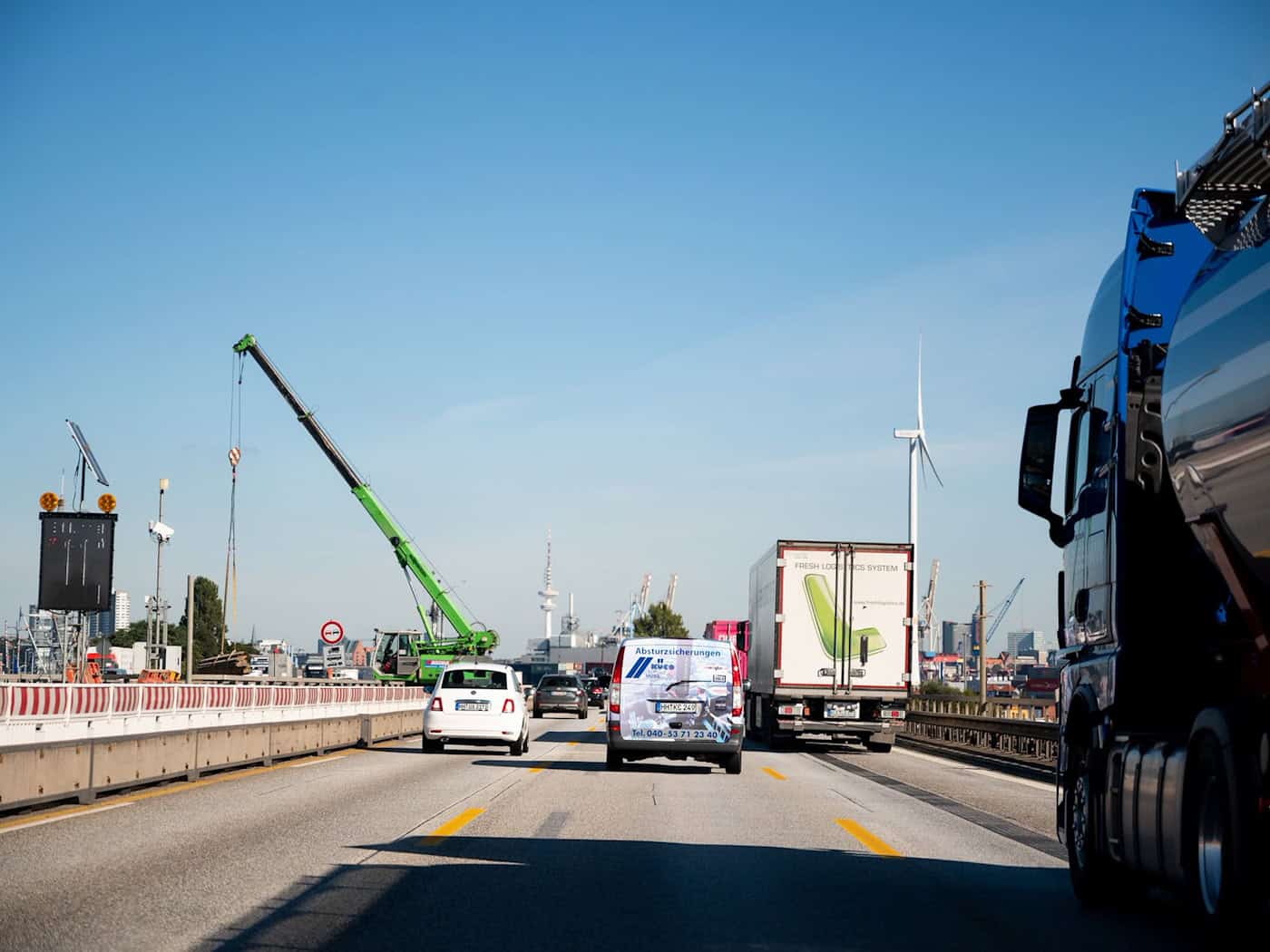 Erweiterte A7 südlich des Elbtunnels offiziell freigegeben