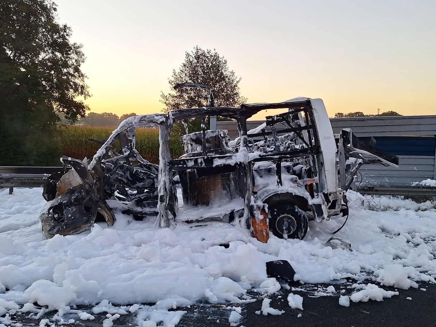 Gefahrgut-Transporter explodiert auf A1