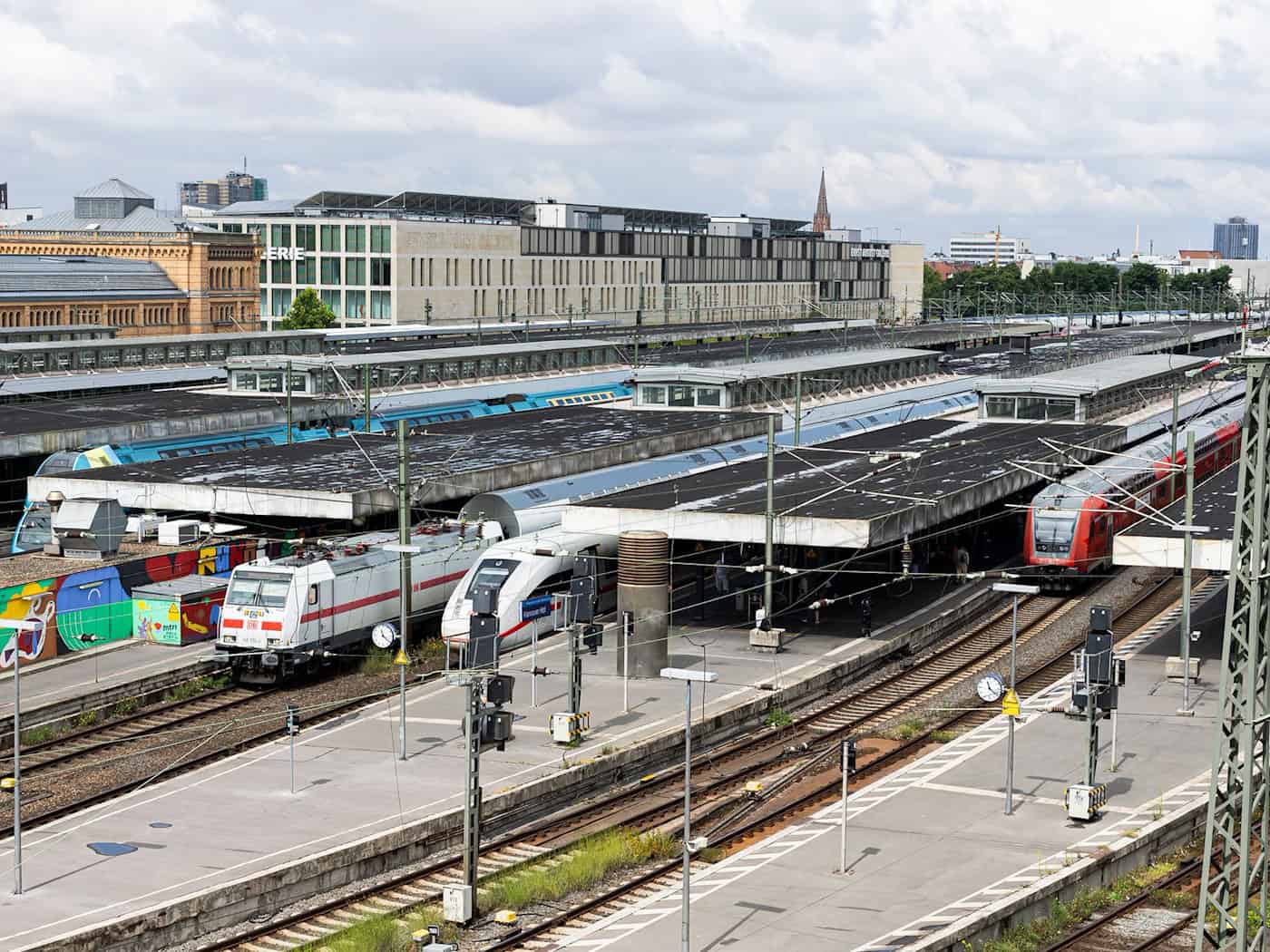 Oberleitungsschaden am Hauptbahnhof Hannover sorgt für Ausfälle und bis zu 75 Minuten Verspätung