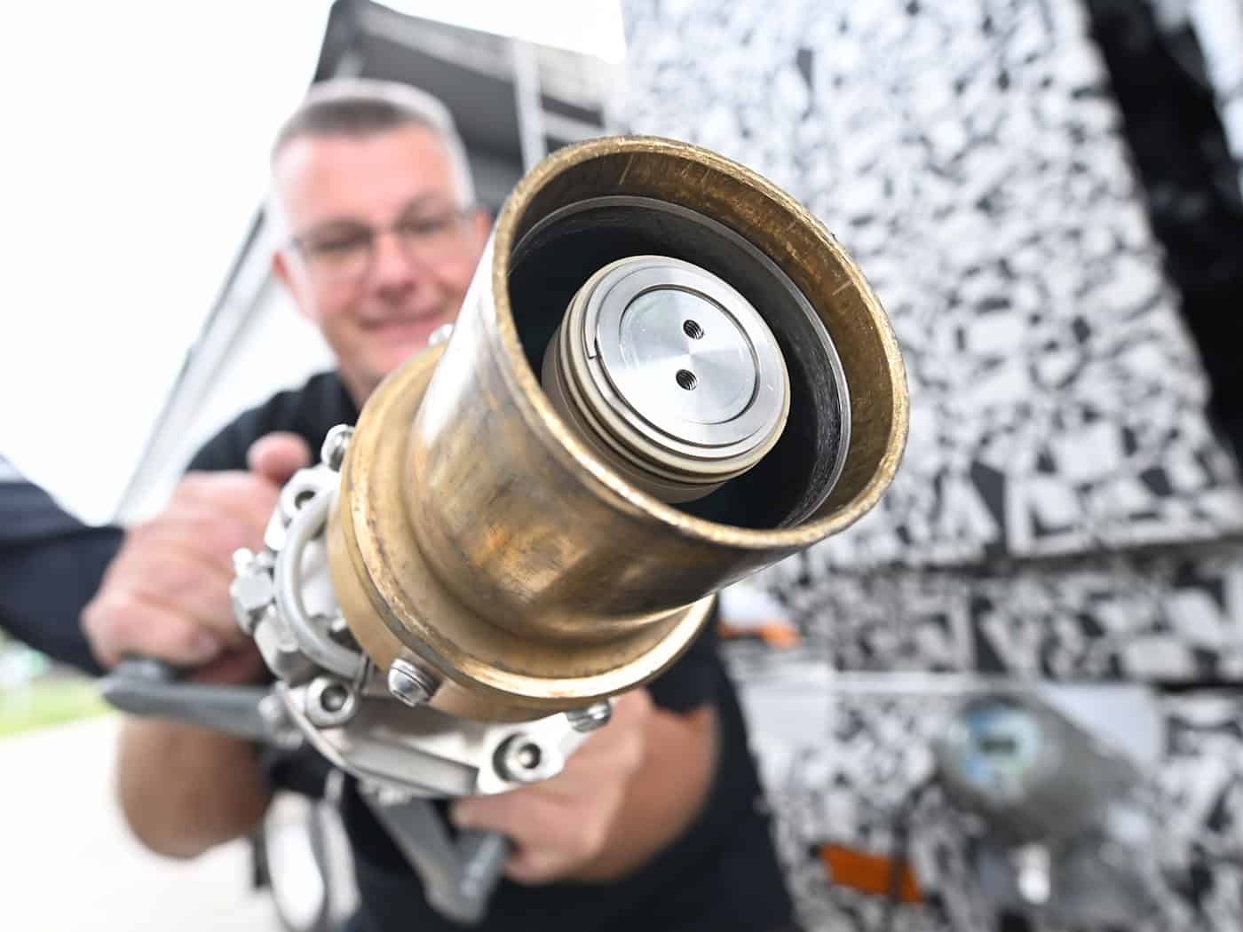 Hersteller und Energiekonzerne fordern Ausbau der Wasserstoff-Infrastruktur für Lkw in Deutschland bis 2030