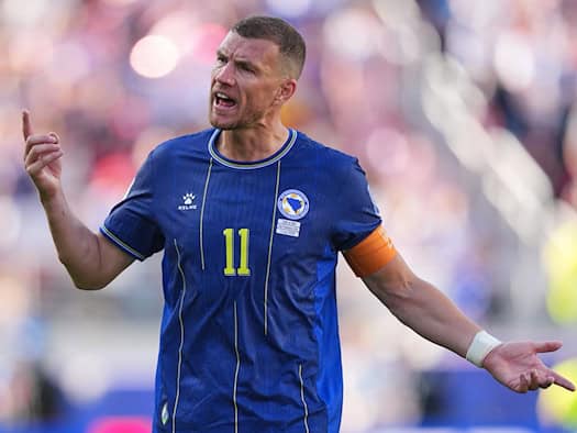 Schalke-Oldie Dzeko beendet internationale Karriere