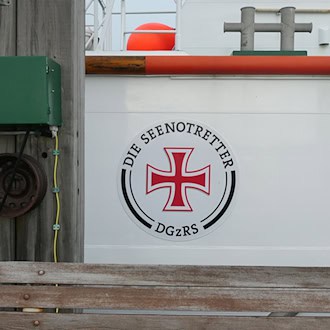 Seenotretter befreien Segler aus lebensgefährlicher Lage