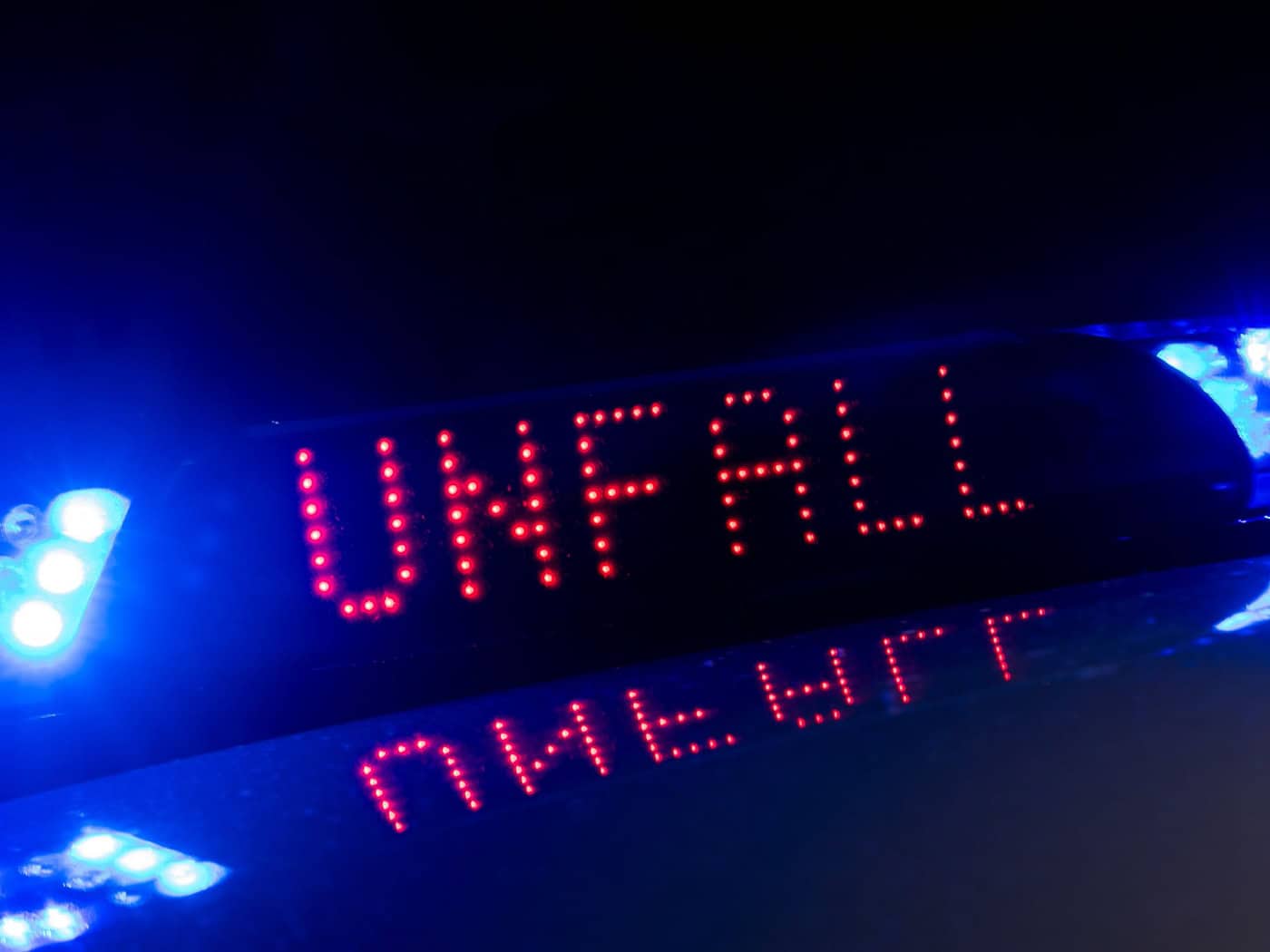 Tödlicher Unfall: Autotransporter erfasst Lkw-Fahrer