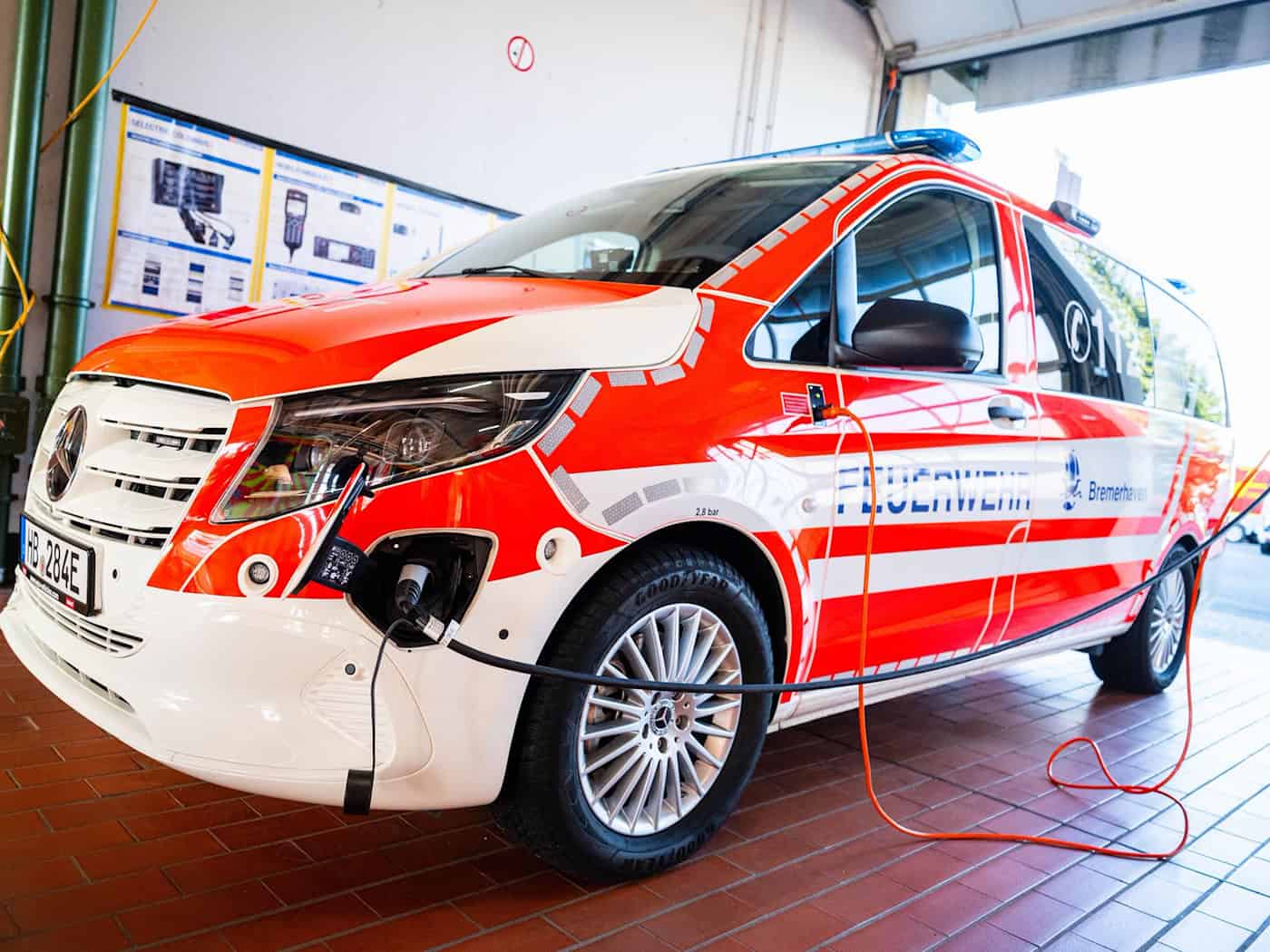 Elektrische Notarztwagen ergänzen Rettungsdienste in Bremerhaven und Rotenburg (Wümme)