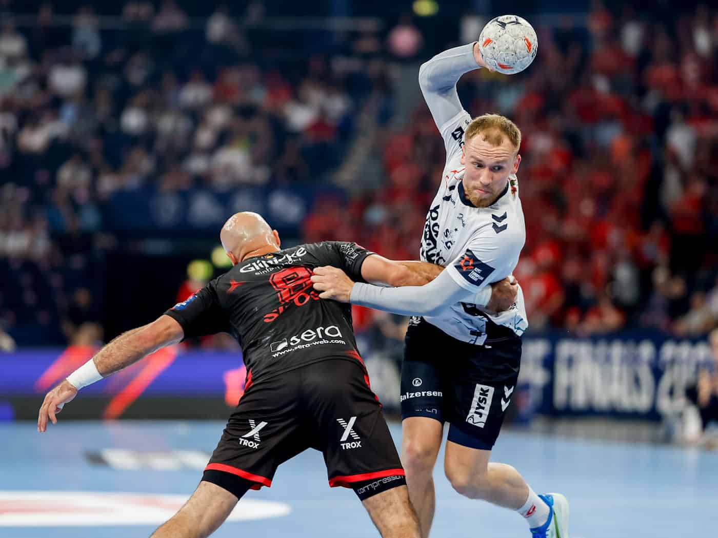 SG Flensburg-Handewitt übernimmt Tabellenführung nach 39:32-Sieg in Hannover