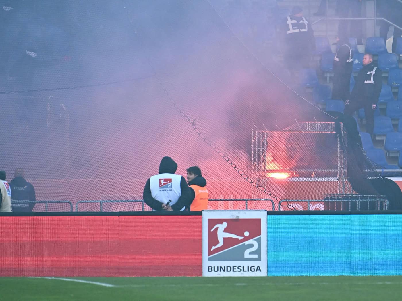 Nach Derby-Randale: Ministerin fordert harte Strafen