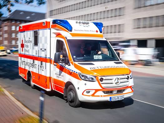 Polizeistudentin angegriffen und bei Sturz schwer verletzt