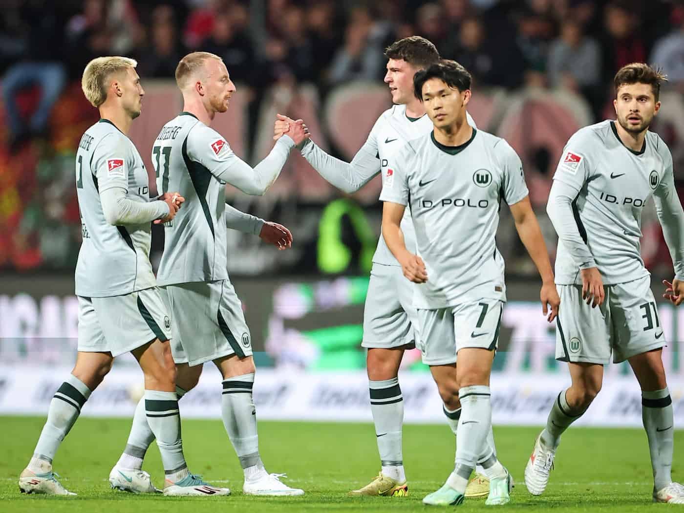 Schon wieder ein 4:4 - Wolfsburg hadert nach Zweitliga-Show