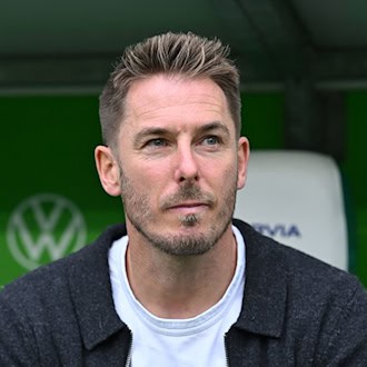 Wolfsburgs Trainer Strobl hofft, Bochum-Spiel kostet Rösler nicht den Job