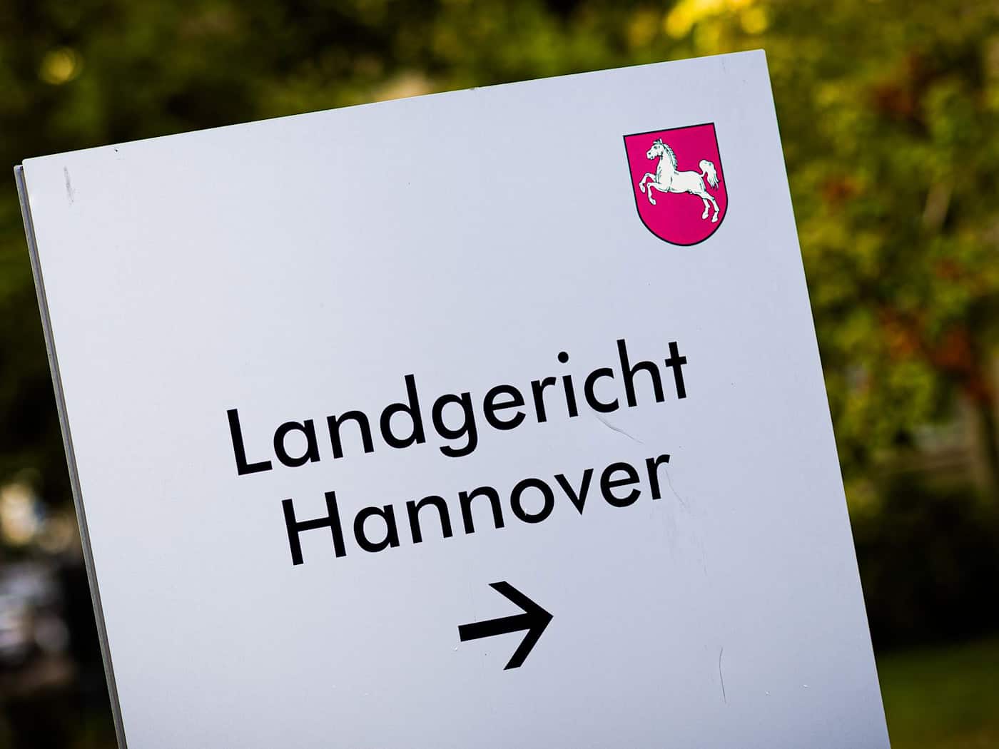 Zum Sex mit Fremden gezwungen? - Prozess verzögert sich