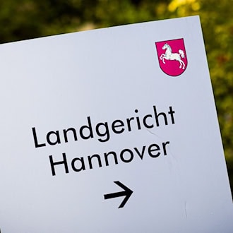 Zum Sex mit Fremden gezwungen? - Prozess verzögert sich