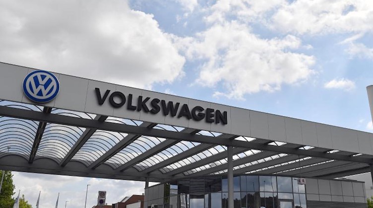 Hubertus Heil und Andrea Nahles besuchen VW-Werk in Zwickau