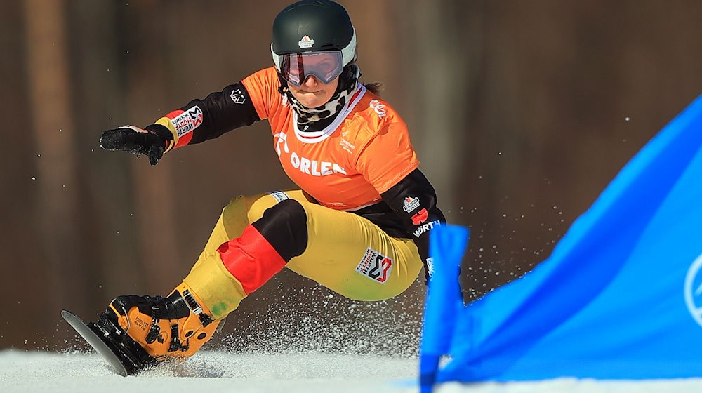 Ramona Hofmeister aus Deutschland in Aktion beim Parallel-Riesenslalom. / Foto: Lukasz Gagulski/PAP/dpa