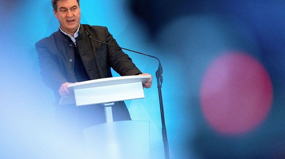 Markus Söder (CSU), Ministerpräsident von Bayern, nimmt nach der Haushaltsklausur des bayerischen Kabinetts an einer Pressekonferenz teil. / Foto: Sven Hoppe/dpa