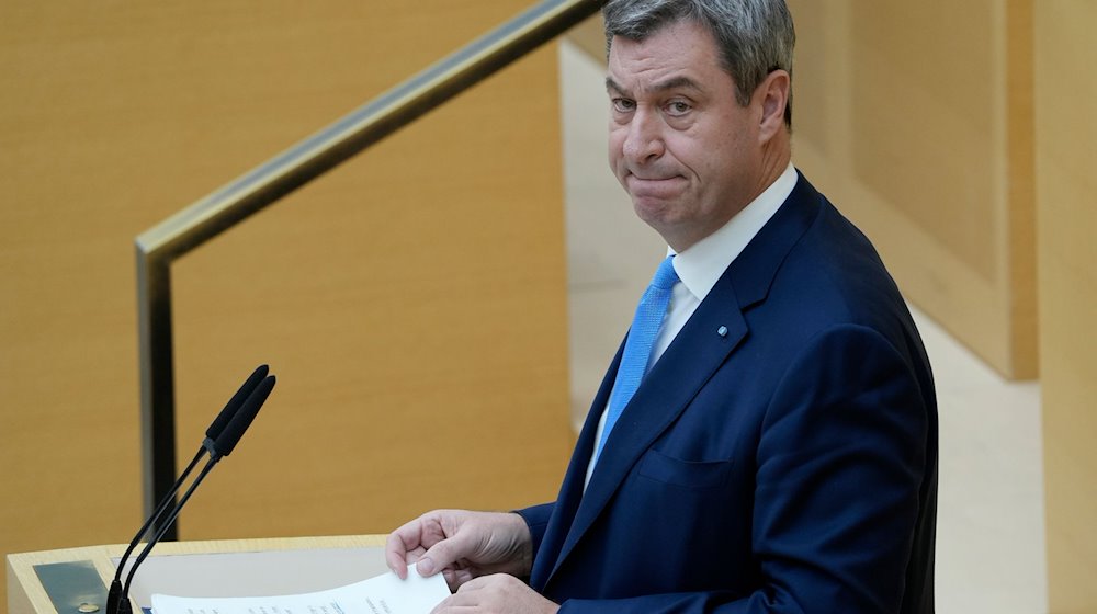 Markus Söder (CSU), Parteivorsitzender und Ministerpräsident von Bayern hält während einer Sitzung des bayerischen Landtags seine erste Regierungserklärung der neuen Wahlperiode. / Foto: Uwe Lein/dpa/Archivbild