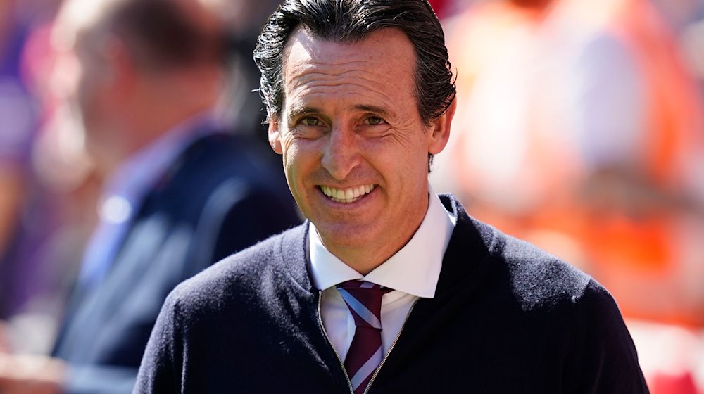 Unai Emery, Trainer von Aston Villa, lächelt. / Foto: Andrew Yates/CSM via ZUMA Press Wire/dpa