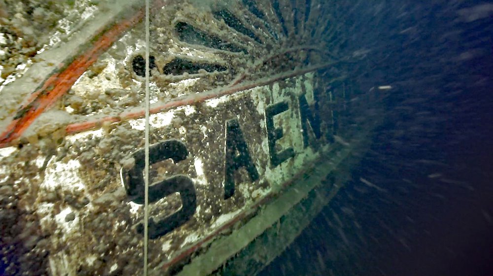 Das Dampfschiff «Säntis» ist auf dem Grund des  Bodensees zu sehen. Am 2. Mai 1933 wurde es ausgemustert und im See versenkt. Ein Verein aus Romanshorn will das rund 130 Jahre alte Dampfschiff aus 210 Metern Tiefe bergen und ausstellen. / Foto: Schiffsbergeverein/Schiffsbergeverein/dpa