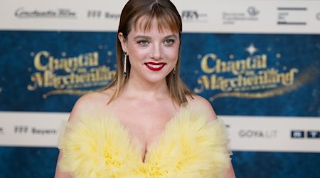 Jella Haase, Schauspielerin, kommt im Mathäser Filmpalast zu der Premiere des Films Chantal im Märchenland. / Foto: Sven Hoppe/dpa