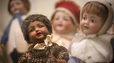 Charakterpuppen sind im Puppenmuseum in Coburg zu sehen. / Foto: Nicolas Armer/dpa