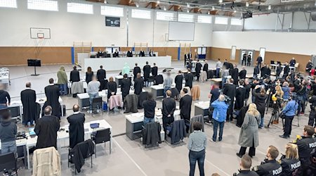 In der John F. Kennedy-Halle Bamberg beginnt der Prozess wegen Geldautomaten-Sprengungen in ganz Deutschland. / Foto: Daniel Löb/dpa