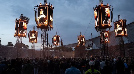 Die US-Metal-Band Metallica tritt im Olympiastadion Rahmen ihrer «M72 World Tour» auf. / Foto: Sven Hoppe/dpa