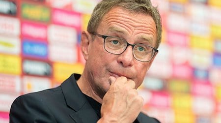 Ralf Rangnick während einer Pressekonferenz. / Foto: Georg Hochmuth/APA/dpa