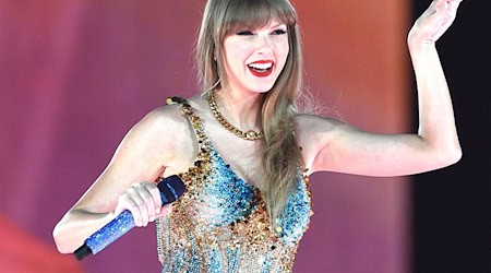 Taylor Swift singt auf der «Eras Tour» im Accor-Stadion in Sydney. / Foto: Danish Ravi/Zuma Press/dpa