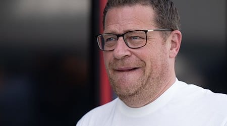 Max Eberl, Sportvorstand des FC Bayern München, schaut beim Training vorbei. / Foto: Sven Hoppe/dpa