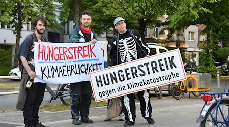 Teilnehmer von Klimaprotest-Hungerstreik mit gesundheitlichen Problemen