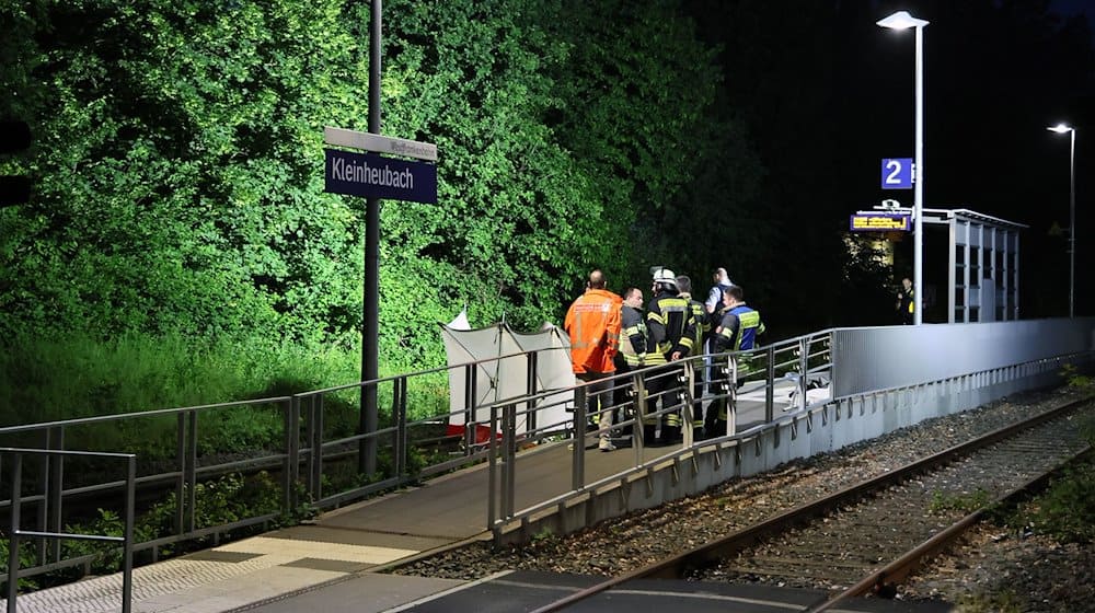 Zwei Männer geraten zwischen Zugwaggons: Tödlich verletzt