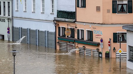 Teile der Altstadt sind vom Hochwasser der Donau überflutet. / Foto: Armin Weigel/dpa
