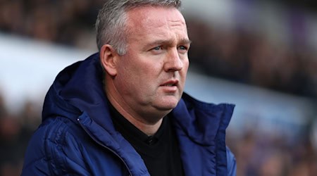 Der damalige Trainer des Zweitligisten Ipswich Town, Paul Lambert, ist während des Spiels der Sky Bet League One zwischen Ipswich Town und Oxford United in der Portman Road zu sehen. / Foto: Richard Calver/SOPA Images via ZUMA Wire/dpa