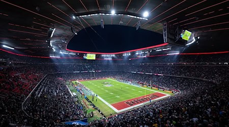 Hauptrunde in der Allianz Arena: Die Spieler von den Seattle Seahawks und den Tampa Bay Buccaneers in Aktion. 2024 findet wieder ein Football-Spiel der NFL in München statt. / Foto: Sven Hoppe/dpa