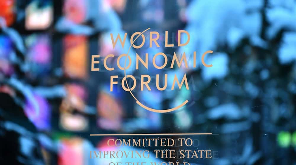 Das Logo des Weltwirtschaftsforums (WEF). / Foto: Lian Yi/XinHua/dpa/Symbolbild