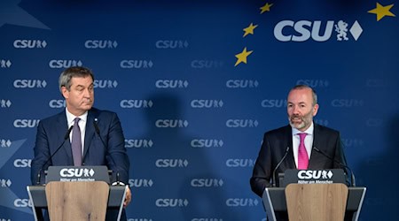 Markus Söder (l), CSU-Vorsitzender, und Manfred Weber, Vorsitzender der Europäischen Volkspartei. / Foto: Sven Hoppe/dpa